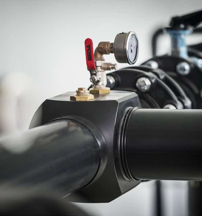 PE 100 T-Kreuzstück mit eingebauten Gewindeanschln für Messtechnik - kompakt bauen mit individuellen PE 100 Formteilen